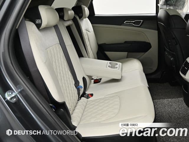 Kia Sportage 2023 — Фото 12/20