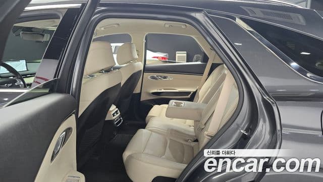 Genesis GV70 2022 — Фото 11/20