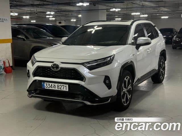 Toyota RAV4 2025 — Фото 10/20