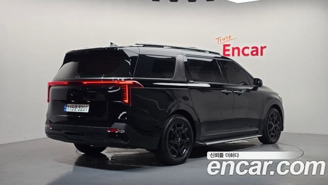 Kia Carnival 2024 — Фото 2/20