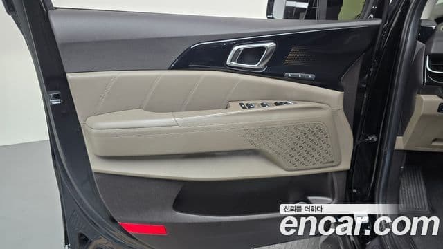 Kia Carnival 2024 — Photo 9/35