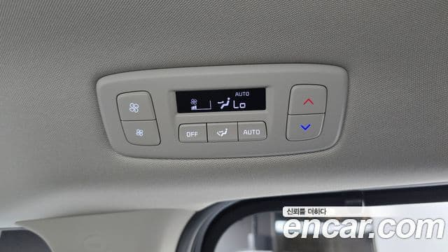 Kia Carnival 2024 — Photo 19/35