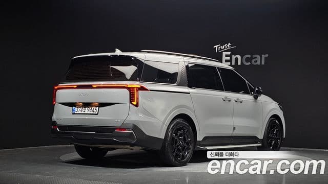 Kia Carnival 2024 — Фото 2/20