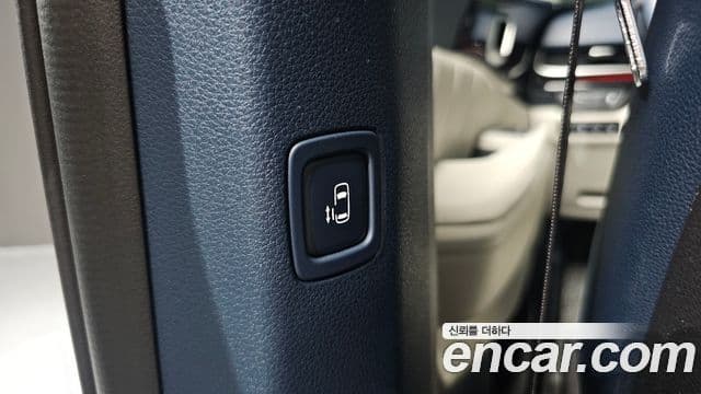 Kia Carnival 2024 — Фото 16/20
