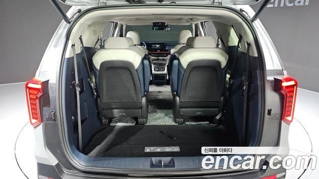 Kia Carnival 2024 — Фото 18/20