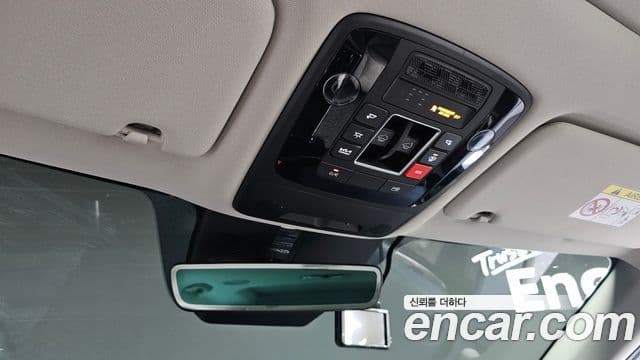 Kia Carnival 2024 — Фото 19/20