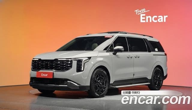 Kia Carnival 2024 — Фото 1/20