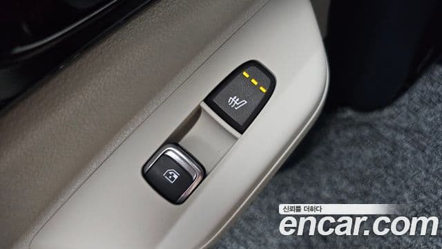 Kia Carnival 2024 — ფოტო 29/30