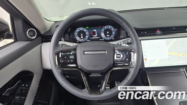 Land Rover Range Rover Evoque 2025 — Фото 13/20