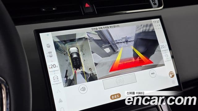 Land Rover Range Rover Evoque 2025 — Фото 15/20