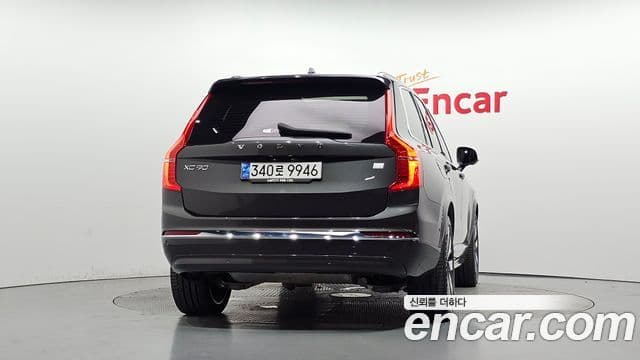 Volvo XC90 2024 — Фото 4/20