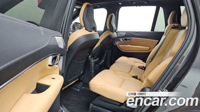 Volvo XC90 2024 — Фото 12/20