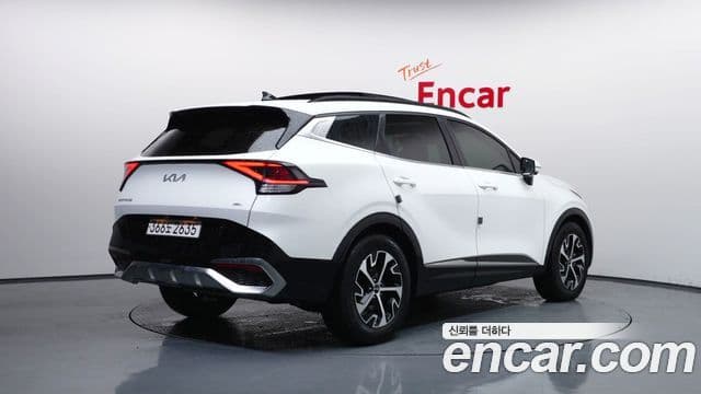 Kia Sportage 2022 — Фото 2/20