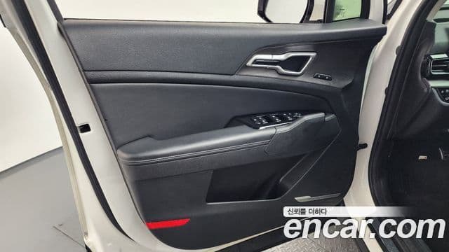 Kia Sportage 2022 — ფოტო 4/37