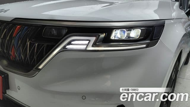 Kia Carnival 2023 — Photo 33/36