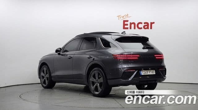Genesis GV70 2022 — Şəkil 13/36