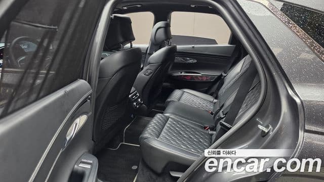 Genesis GV70 2022 — Şəkil 16/36