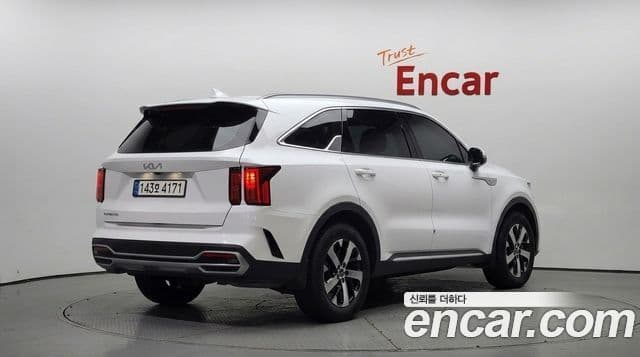 Kia Sorento 2022 — Фото 2/20