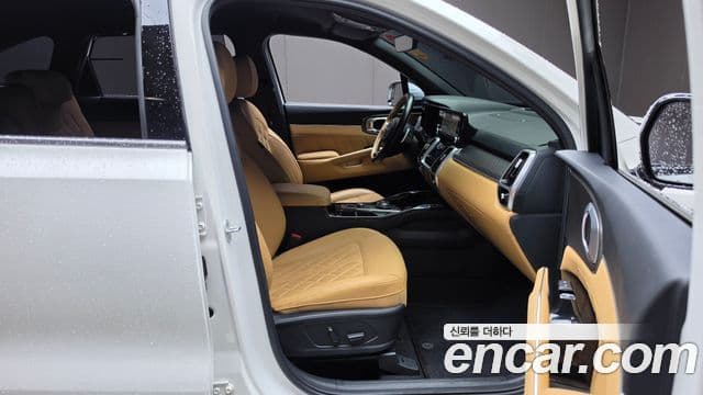 Kia Sorento 2022 — Photo 12/36