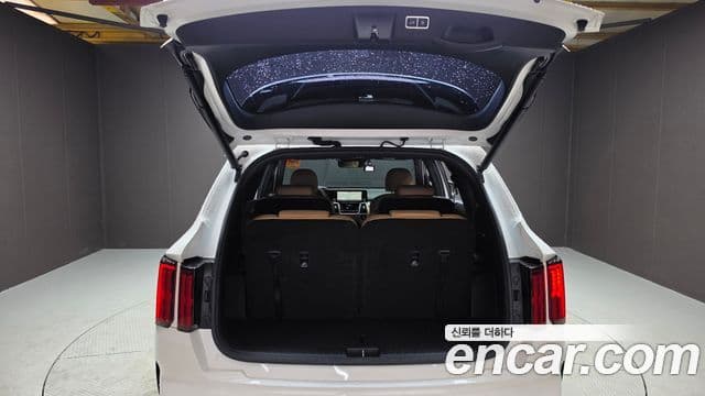 Kia Sorento 2022 — Photo 27/36