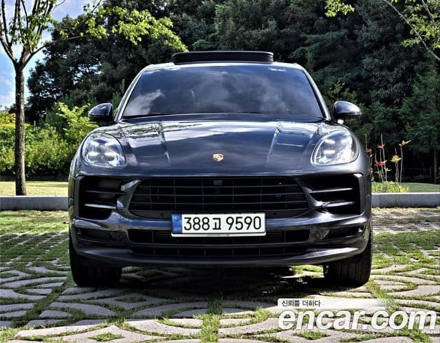 Porsche Macan 2021 — Фото 2/20