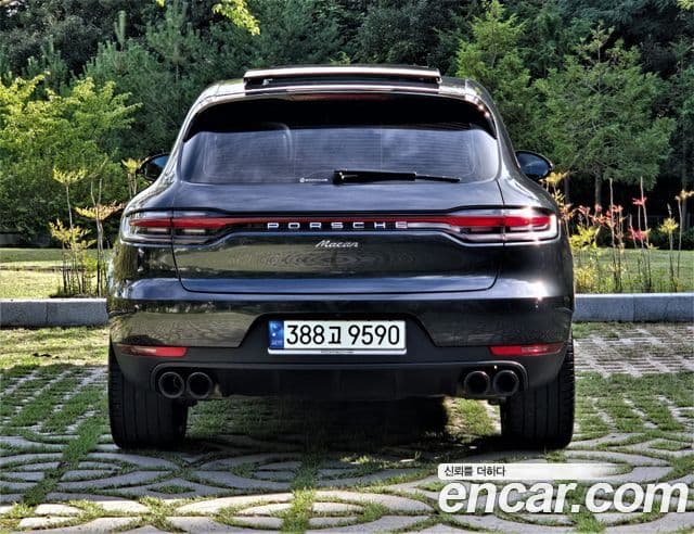 Porsche Macan 2021 — Фото 3/20