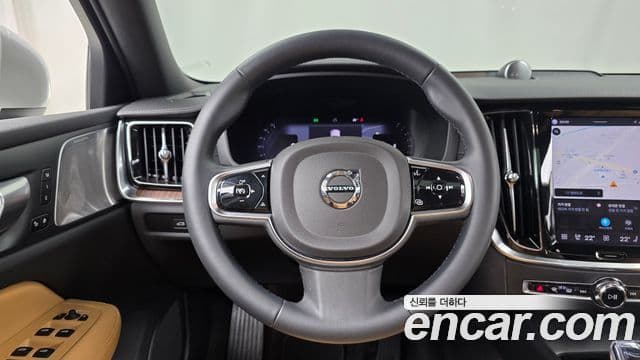 Volvo V60 Cross Country 2024 — Фото 12/20