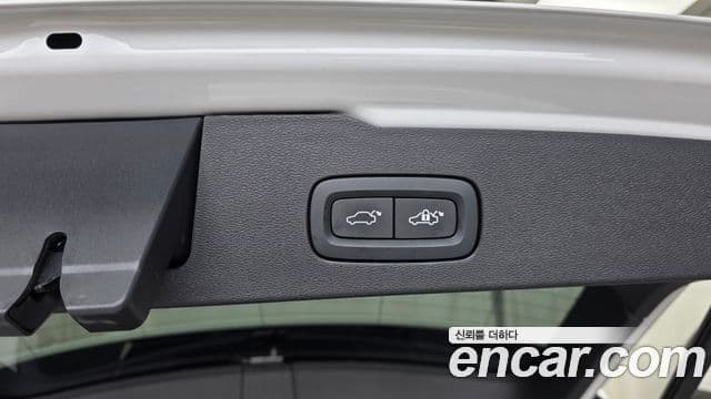 Volvo V60 Cross Country 2024 — Photo 31/34
