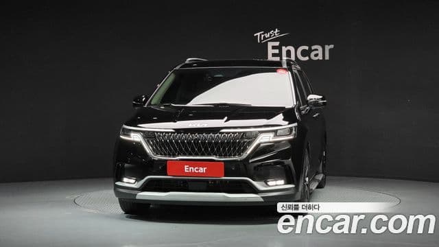 Kia Carnival 2023 — Фото 2/20