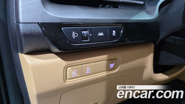 Kia Carnival 2023 — Фото 12/20