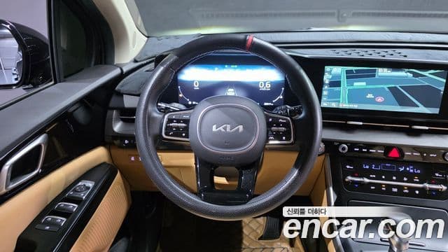 Kia Carnival 2023 — Фото 13/20