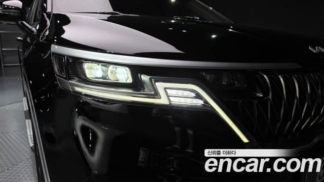 Kia Carnival 2023 — Şəkil 19/31