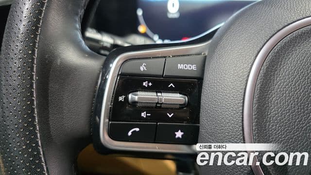 Kia Carnival 2023 — Şəkil 21/31