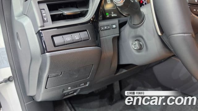 Lexus ES300h 2026 — Şəkil 18/30