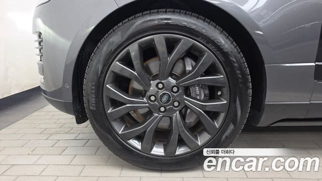 Land Rover Range Rover 2018 — Photo 9/20