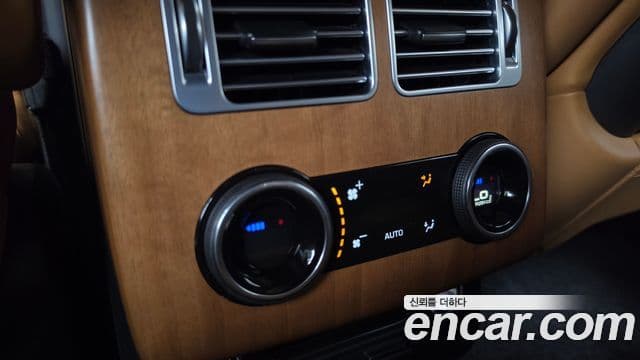 Land Rover Range Rover 2018 — Photo 7/20