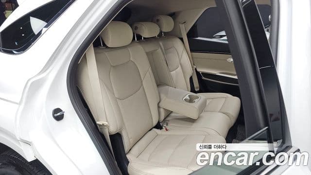 Genesis GV70 2023 — Photo 20/32