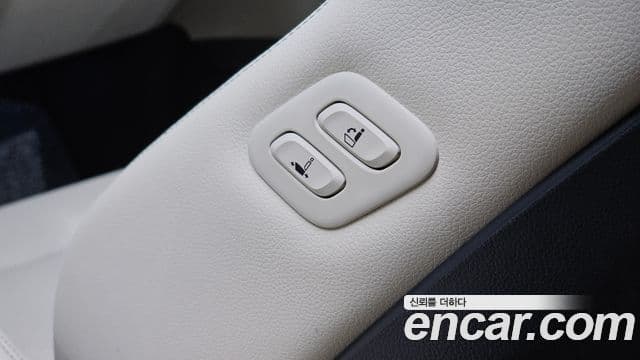 Genesis GV70 2023 — Photo 3/32