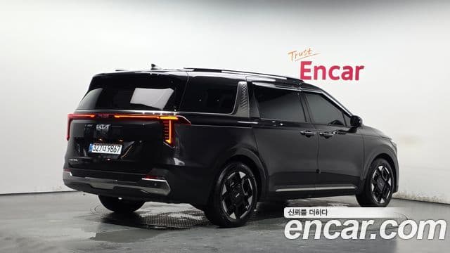 Kia Carnival 2025 — Фото 2/20