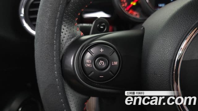 Mini Cooper S 2020 — Фото 16/20
