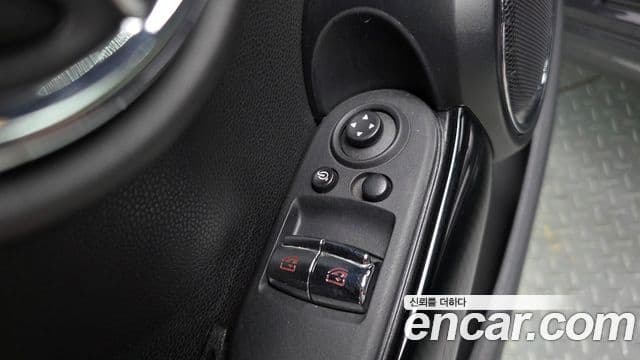 Mini Cooper S 2020 — ფოტო 26/32