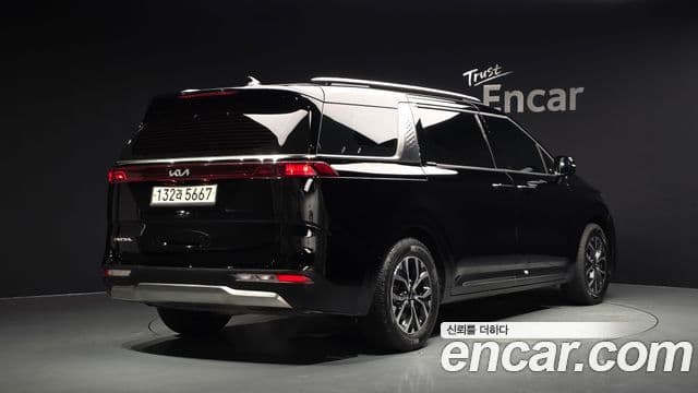 Kia Carnival 2023 — Фото 2/20