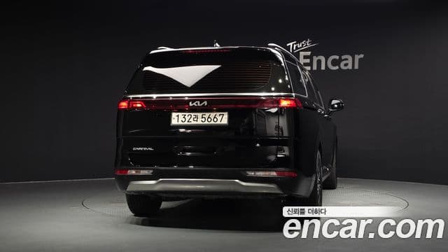 Kia Carnival 2023 — Фото 4/20