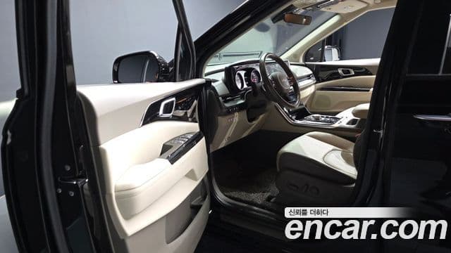 Kia Carnival 2023 — Фото 10/20