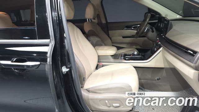 Kia Carnival 2023 — Фото 11/20