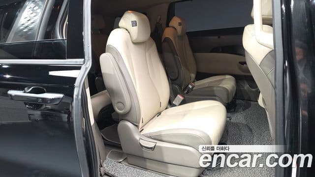 Kia Carnival 2023 — Фото 12/20