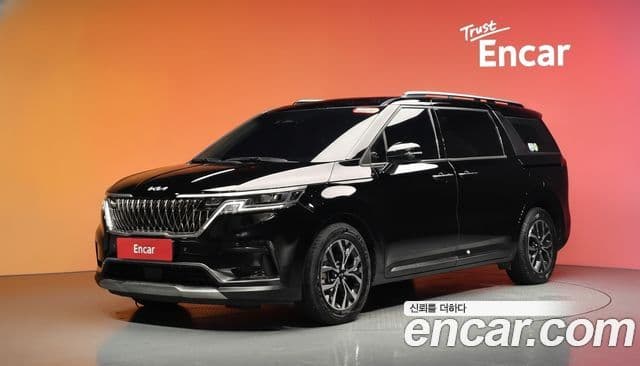 Kia Carnival 2023 — Фото 1/20
