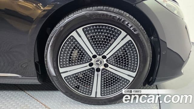 Mercedes-Benz EQS 2022 — ფოტო 17/20