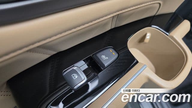 Kia Sorento 2024 — Фото 17/20