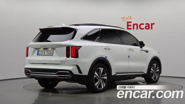 Kia Sorento 2023 — Фото 2/20